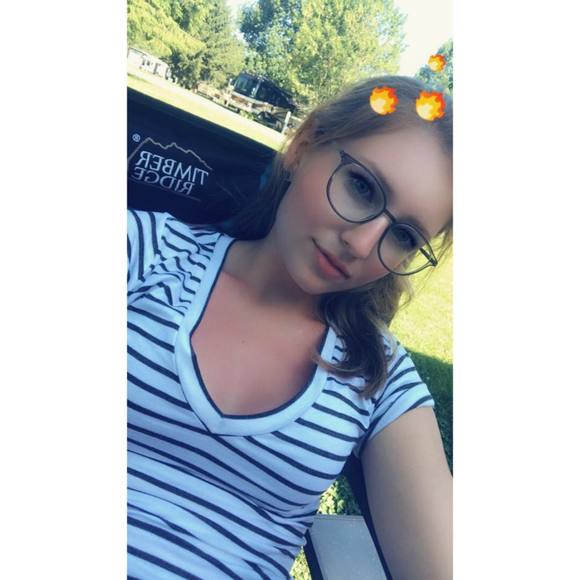 Meet your Posher, Michaela - Picture 1 of 1